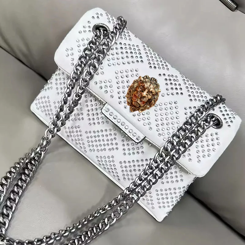 

Simple and Personalized Women's One Shoulder Diagonal Cross Bag, Fashionable Mobile Phone Change Storage Bag makeup bag