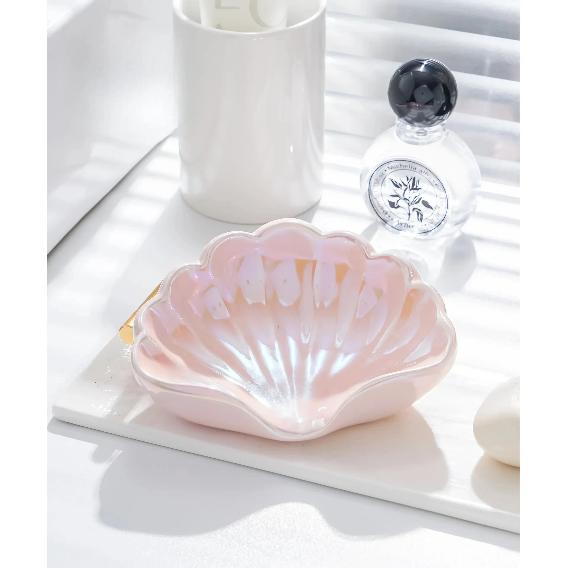 

Luxury Shell Soap Dish, Ceramic Bathroom Soap Holder, Punch - Free Creative Soap Tray, Minimalist Vanity Decor