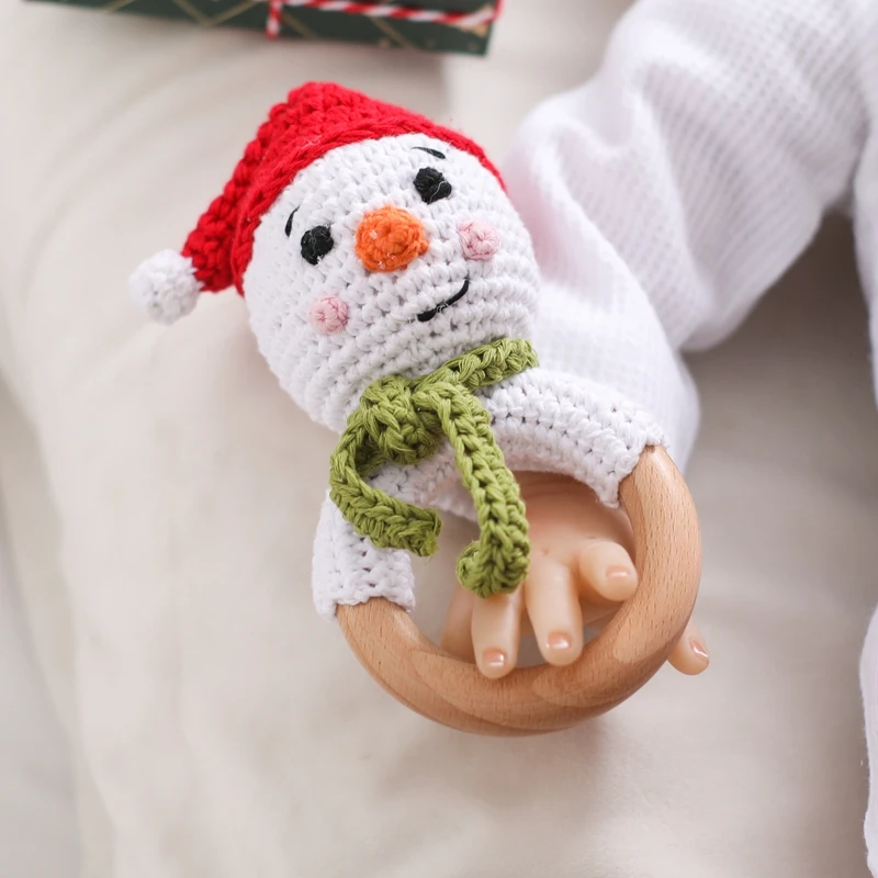 1PC Baby Snowman Ratter Toys Wooden Teether Crochet Elk Deer  BPA Free Rattle Toy Newborn Amigurumi Teether Baby Christmas Gifts