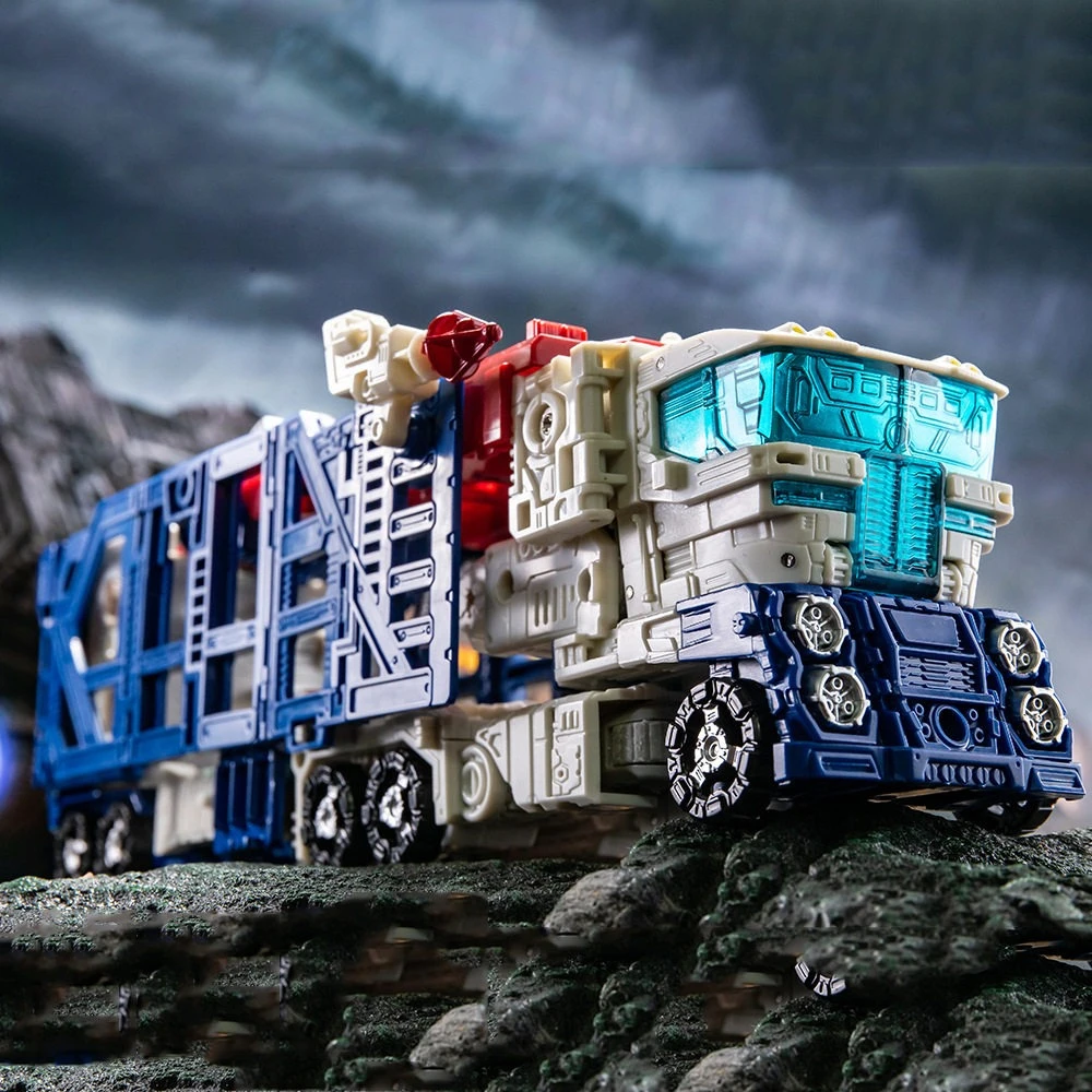 Transforming Toy Truck Model Robot Action Figure Collectible Gift Set For Fans Collectors And Hobbyists Classic Edition Series