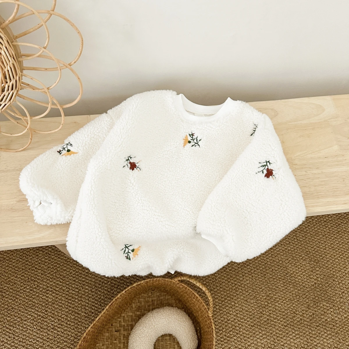 2024 Winter Baby Girls Romper Berber Fleece Embroidered Flowers Warm Long Sleeve Bodysuit Infant Thick Onesie Toddler Clothes