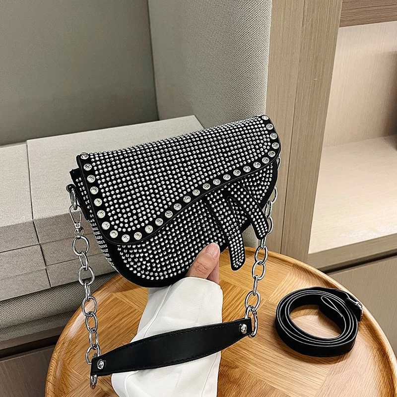 

2025 Glam Rhinestone Saddle Bag Luxury Chain Strap Shoulder Purse Trendy Sparkly Crossbody Bag Elegant Womens Fashion Handbag