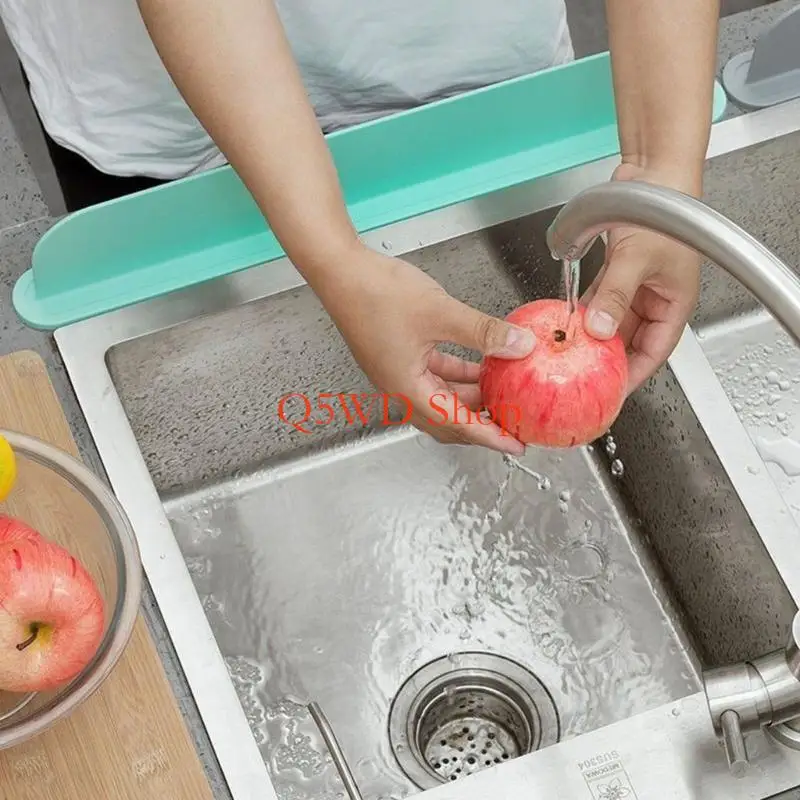 

Q5WD Splashes Protector Dish Washing Baffles Board With Suction Cup Easy to Install