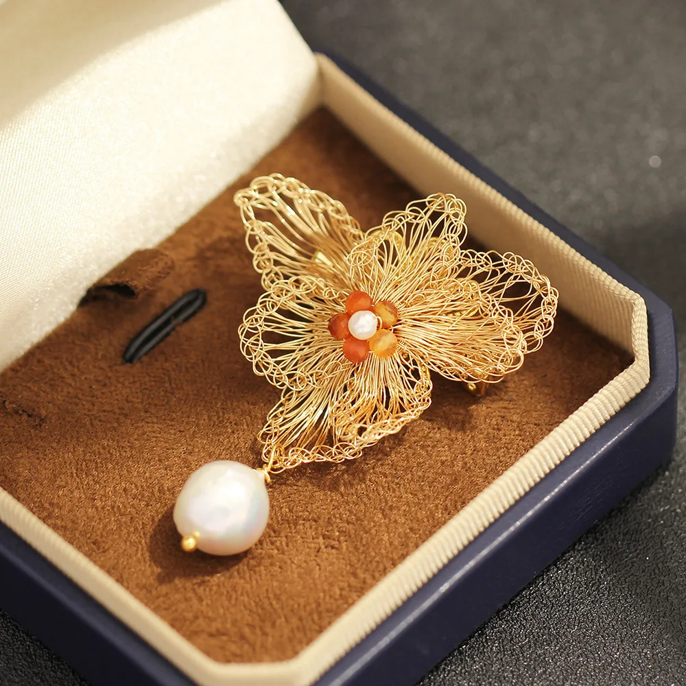 

High-end crystal handmade gold silk flower brooch niche special-shaped baroque pendant pin corsage for woman