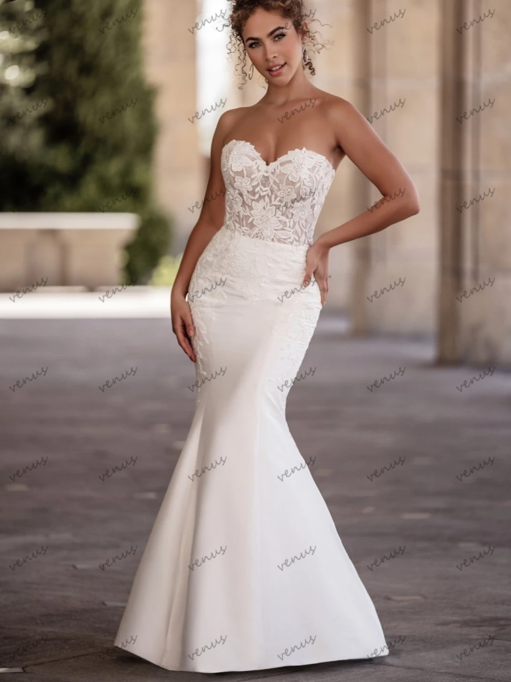 

Elegant Wedding Dresses Satin Sheath Mermaid Lace Appliques Sweetheart Sleeveless Bridal Gowns Sweep Train Vestidos De Novia