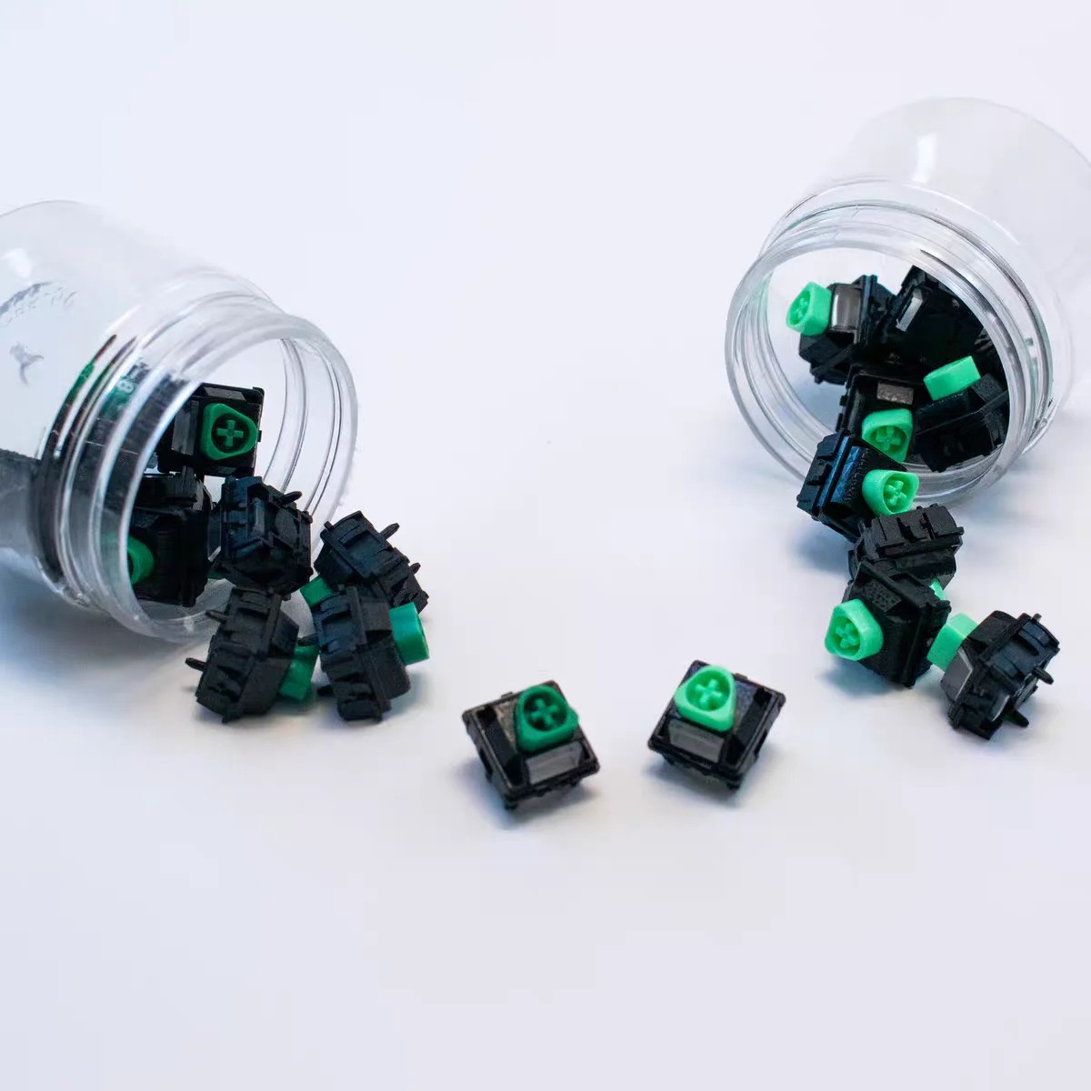 

GATERON Magnetic Jade Delta Switch Light 33g Dark 38g Freely Setting Pre-travel Linear HIFI For Mechanical Keyboard Gaming PC