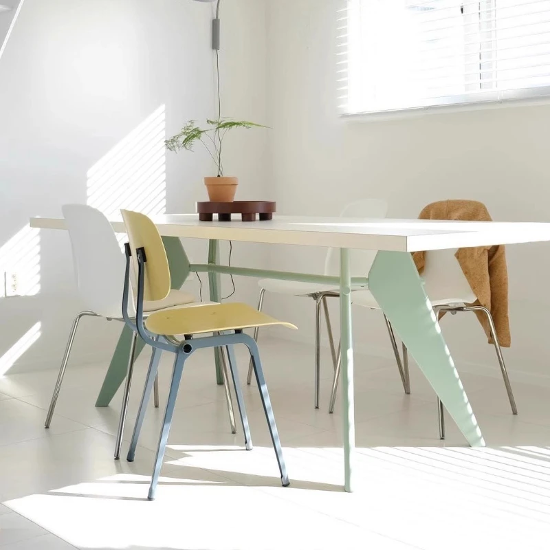 EM Table Memphis Creamy Style الحد الأدنى مجموعة طاولة الطعام الحديثة الأثاث دعوى شقة صغيرة الحجم طاولة طعام منزلية