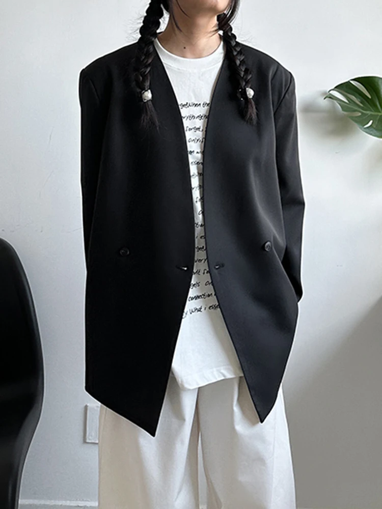 [EAM] Women Black Brief Shoulder Padded Big Size Casual Blazer New V-neck Long Sleeve Jacket Fashion Spring Autumn 2024 1DH5175