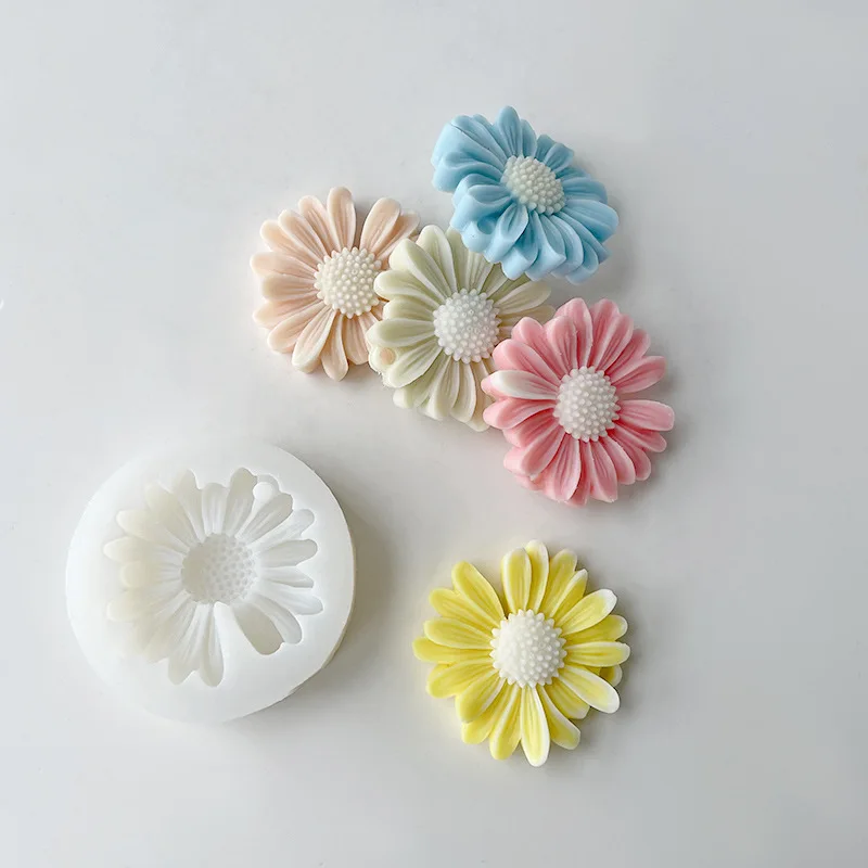Daisy Silicone Mold DIY Aromatherapy Candle Gypsum Mold Handmade Chrysanthemum Mold for Fondant Cake Decorating Chocolate Tool