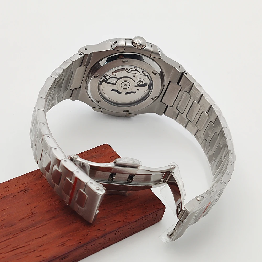 防水ステンレススチールノーチラススタイル機械式時計 NH35 ムーブメント男性と女性の高品質時計