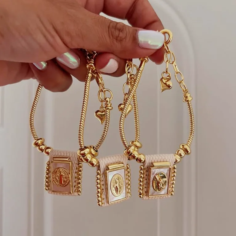 سحر اليدوية الدينية الكاثوليكية مطلية بالذهب سان بينيتو الصليب يسوع مريم العذراء أم اللؤلؤ شل قلادة الأساور