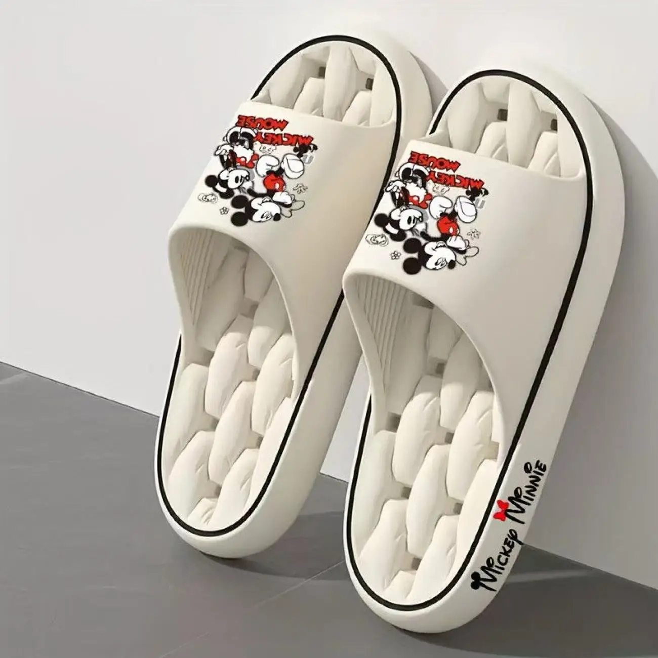

2026 summer new Mickey Minnie Mouse Comfortable real photo couple man plus big size girl black white pink women fashion slippers