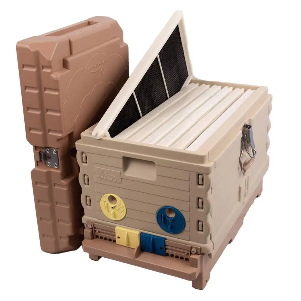 

Изолированный 7-рамочный набор пчелиных улей в форме ядра в Langstroth со встроенной экранированной нижней платой, входными редукторами и верхней части