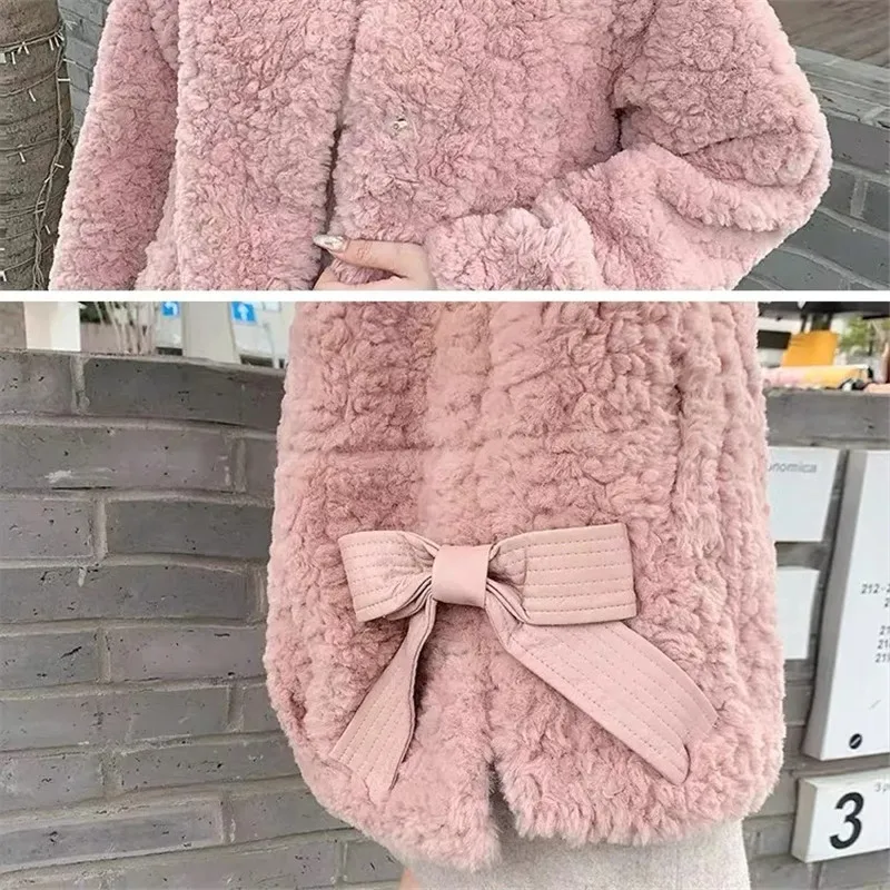 Lamb wełniany płaszcz kobiety znosić 2022 nowa jesienna zima futro jeden zagęszczony ziarna aksamitna krótki płaszcz topy modna kokardka kurtka kobieta