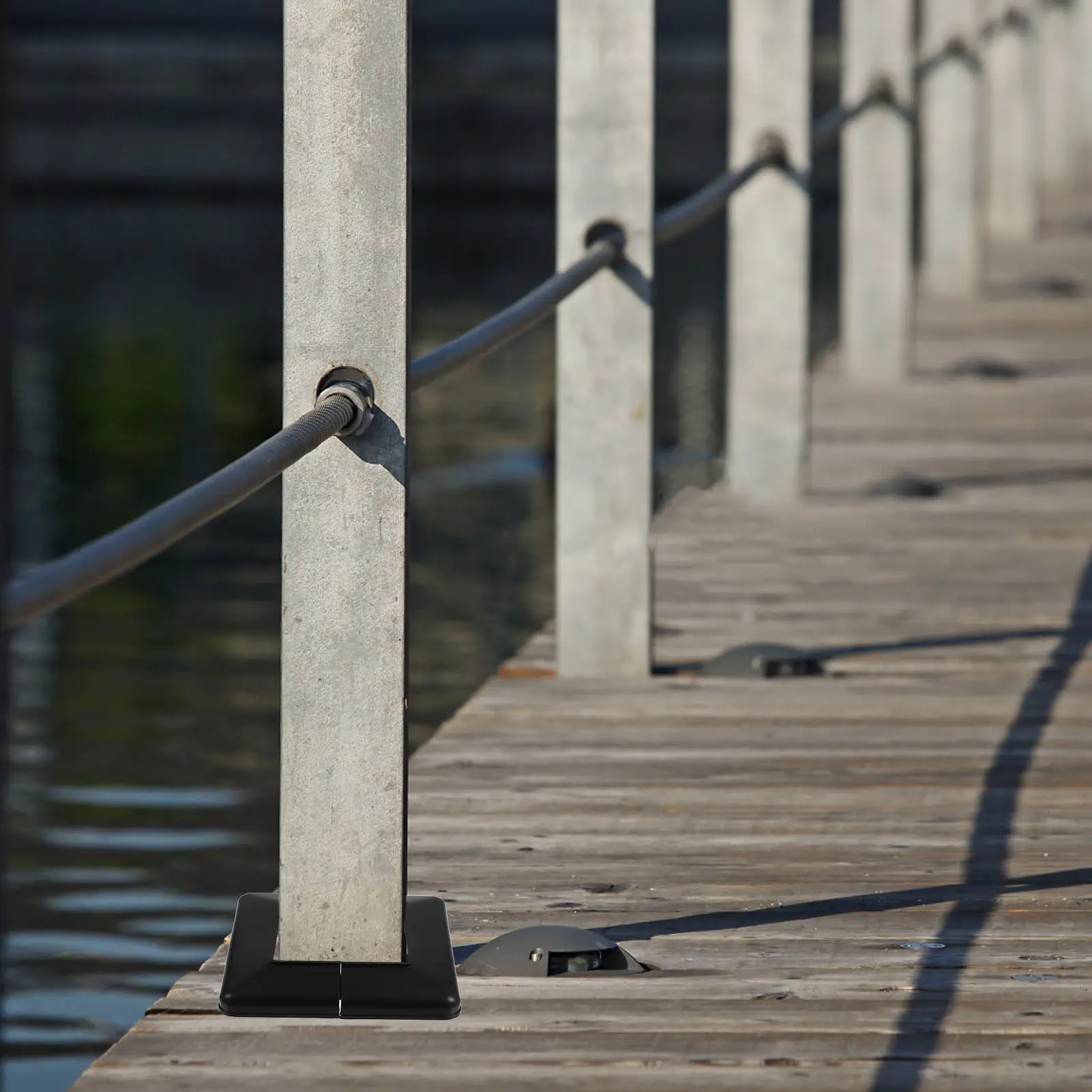 

Комплект из 4 пластиковых накладок на столбы, устойчивых к погодным условиям, для террас, балконов, лестничных ограждений, с аккуратной отделкой, для колонн и стоек веранд