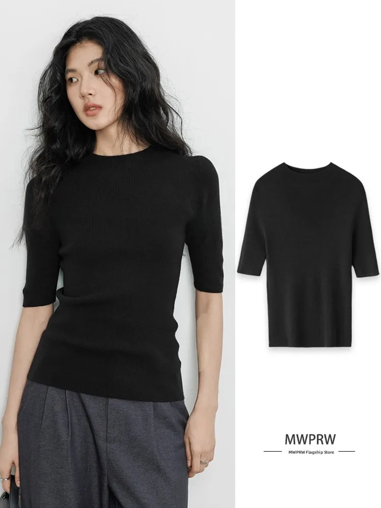 エレガントな黒のスリムフィット半袖レディースベースシャツ初秋ファッショナブルなニットトップ韓国スタイル通勤スタイル
