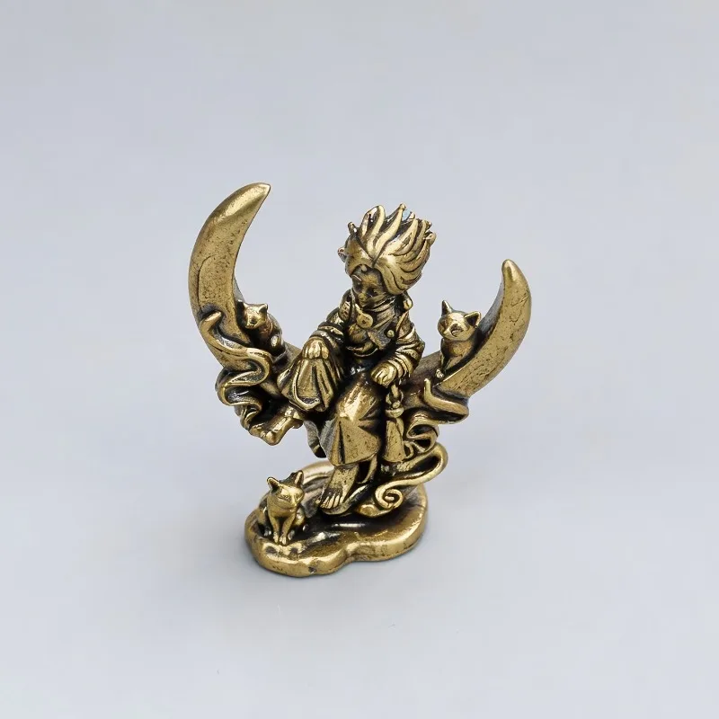 Vintage Brass Moon Witch，Mini Statue Antique Metal Desktop Ornament Gothic Witchcraft Table Decor Halloween Mystical Amulet Gift