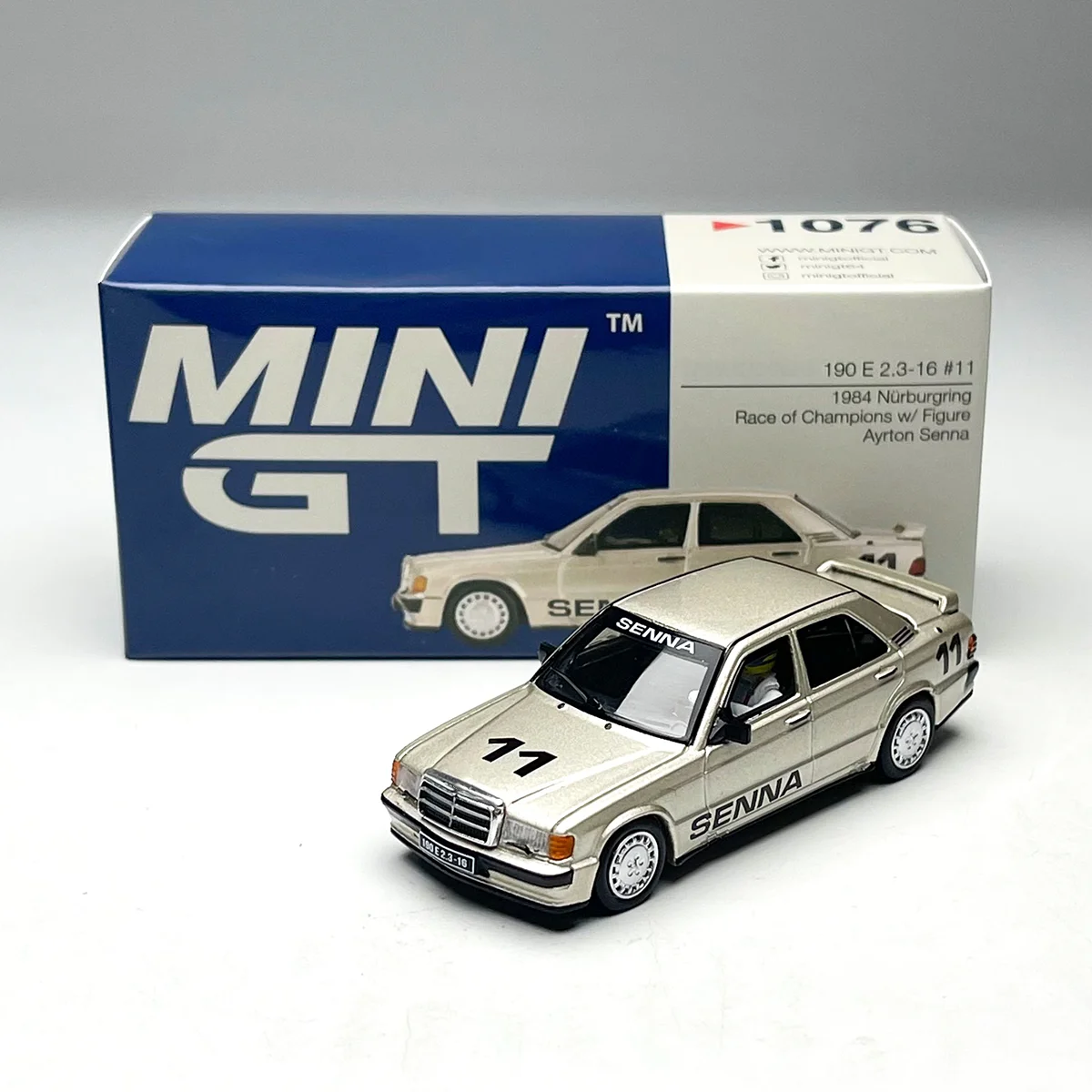 

MINIGT 1:64 190E 2.3-11#11 Senna Doll Version Alloy Car Model