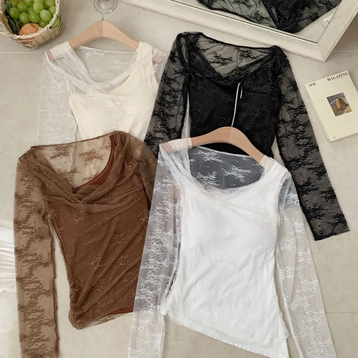 Early Autumn Pure Desire Lace Splice Fake Two-Piece Long Sleeve T-Shirt with Built-In Fixed Chest Pad Women's Slim Fit Outerw...