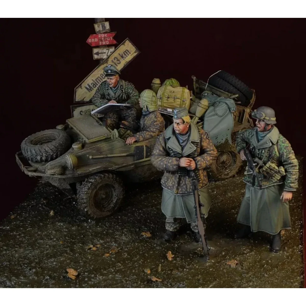 1/35 Resin figure unpainted model kit, German soldier (4 people with luggage, no car) unassembled and unpainted GK,