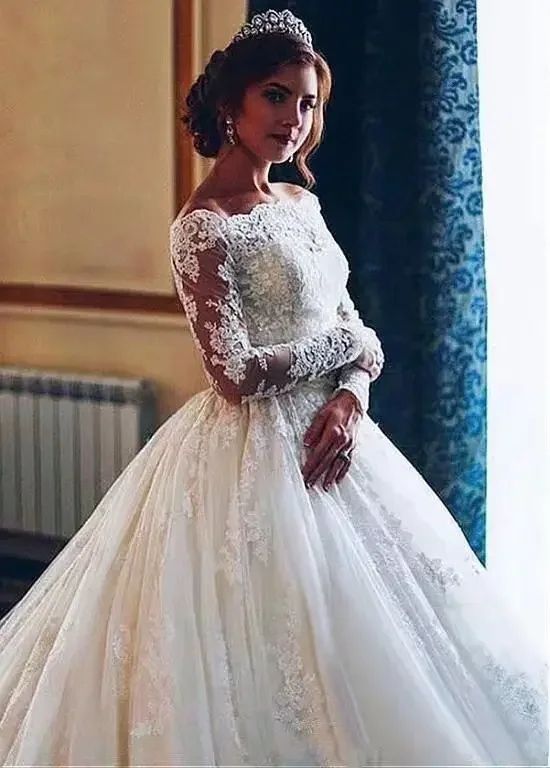 Customized  Crew Neckline Plus Size Ball Gown Cathedral Train Wedding Dress Appliques Lace Long Sleeve Bridal Wedding Gown