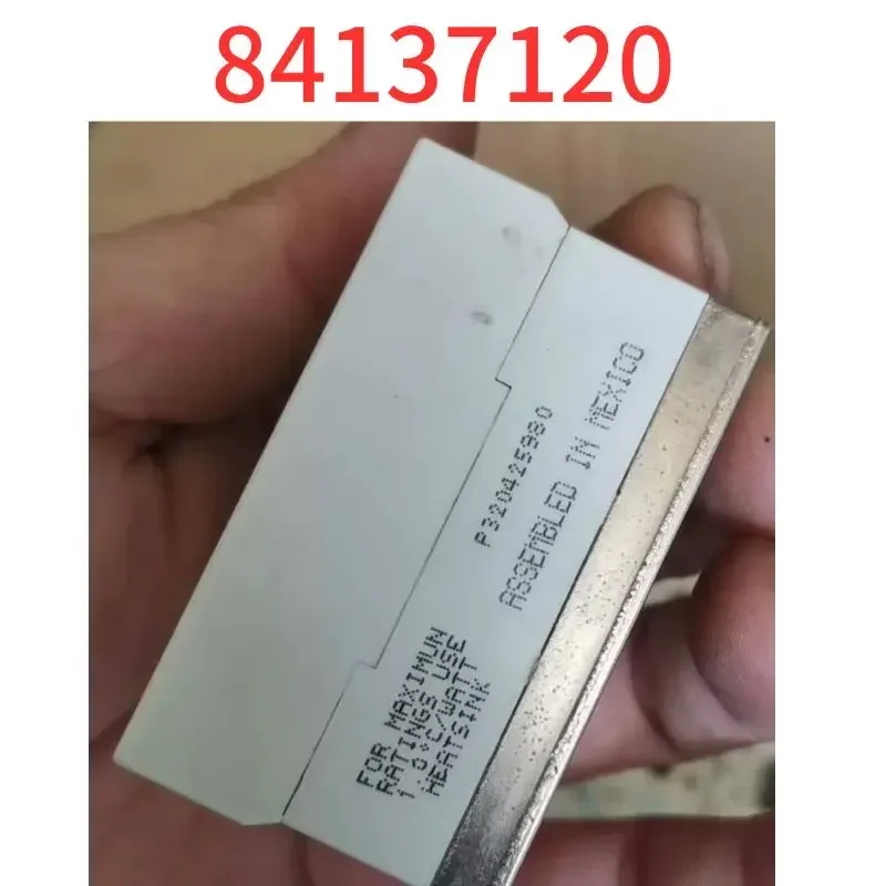 Second-hand  Solid-state relay 84137120 Good function, DC controlled AC, current 50A