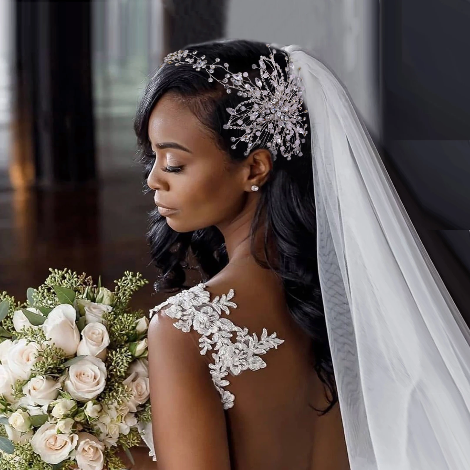 Diadema de flores con diamantes de imitación para boda, diadema con peines para el pelo, Aro para el pelo de cristal ostentoso para novias, pieza Original para la cabeza, joyería nupcial