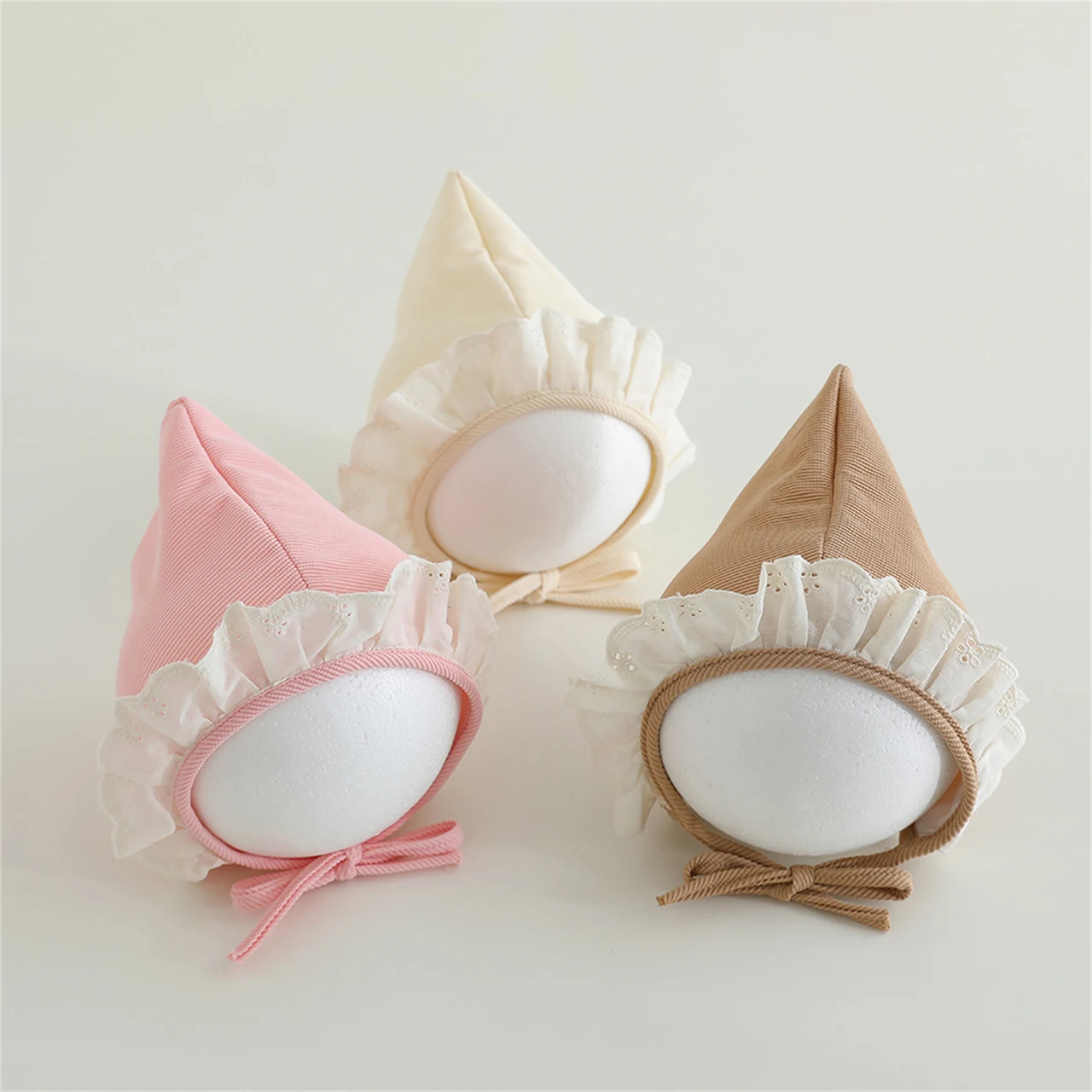 

2025 хлопковая шапка для новорожденных, кружевная шапка принцессы с рюшами, весенне-осенняя шапка со шнуровкой для маленьких мальчиков и девочек, шапки