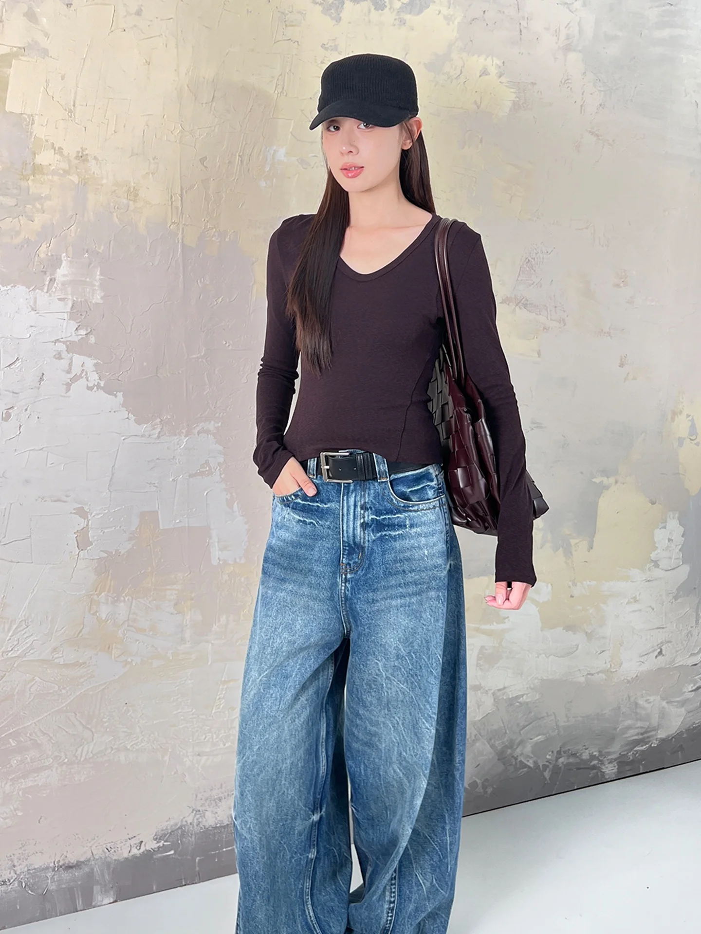 

Сексуальный облегающий топ с V-образным вырезом от Adio Home для осени, универсальная базовая футболка, повседневная хлопковая футболка с длинным рукавом и круглым вырезом