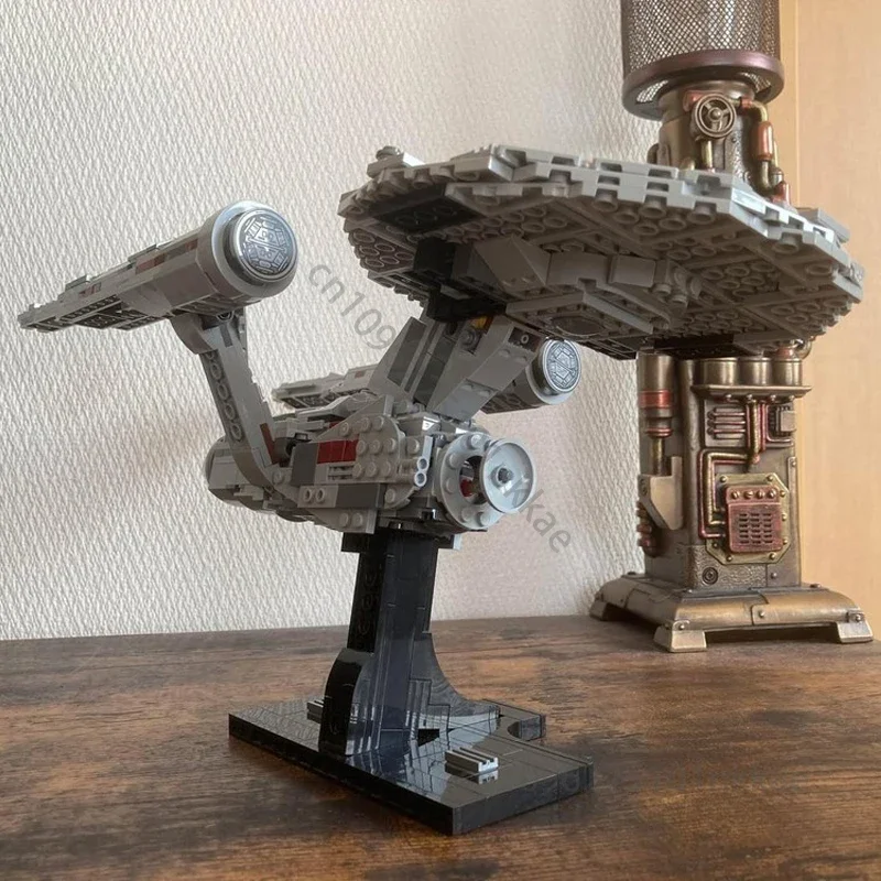 NIEUWE USS Enterprise NCC-1701 Midi-Schaal Ruimte Oorlog Militaire MOC Ruimteschip Battle Model Bouwstenen DIY Montage Baksteen Speelgoed gift
