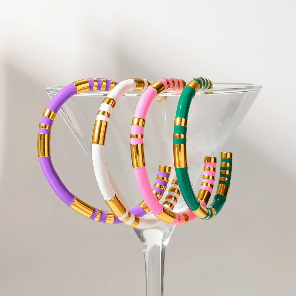 Modisches, farbiges, ölgetränktes, offenes Armband für Damen, aus Edelstahl, ein bezaubernder Schmuck für das Handgelenk, ein ideales Geschenk. – Detail 4