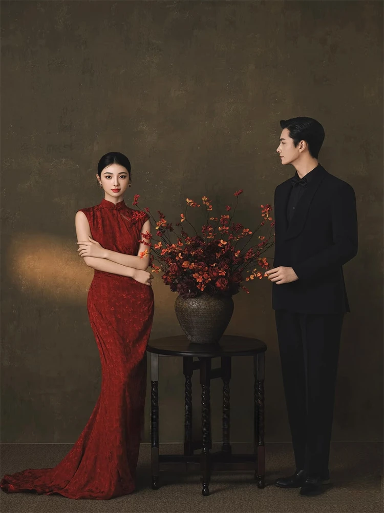 

Новинка 2026: Красный свадебный фотостудийный набор для фотосессий в стиле ретро с эффектом масляной живописи, китайский стиль