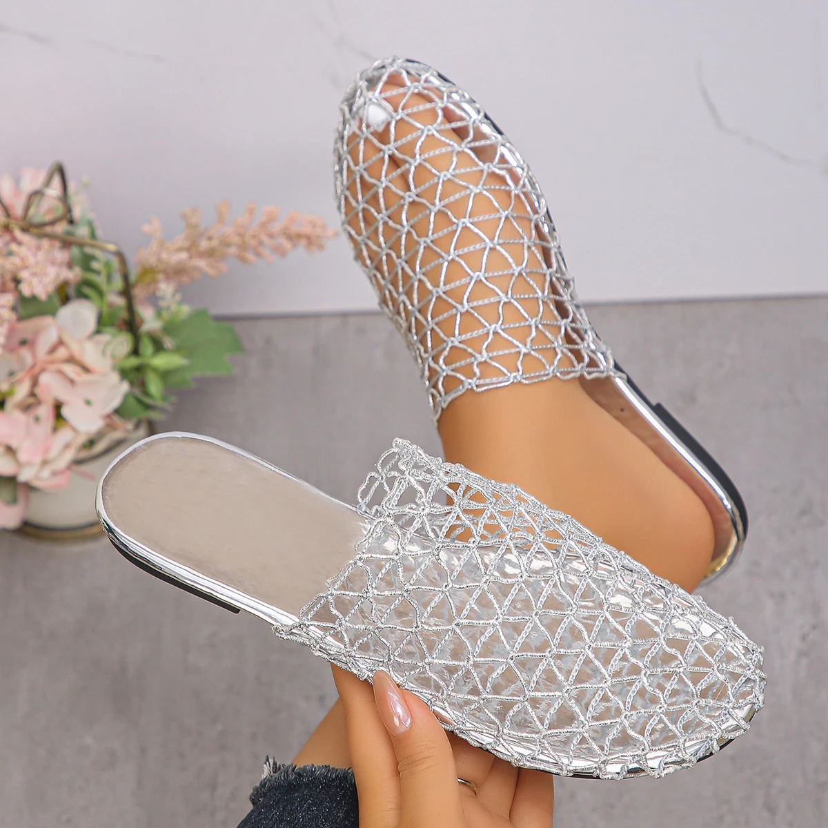Women Flat Slippers 2026 Summer New Hot Water Mesh Women Shoes Flats Home Slippers Home Round Head Sandals Slides Women shoes