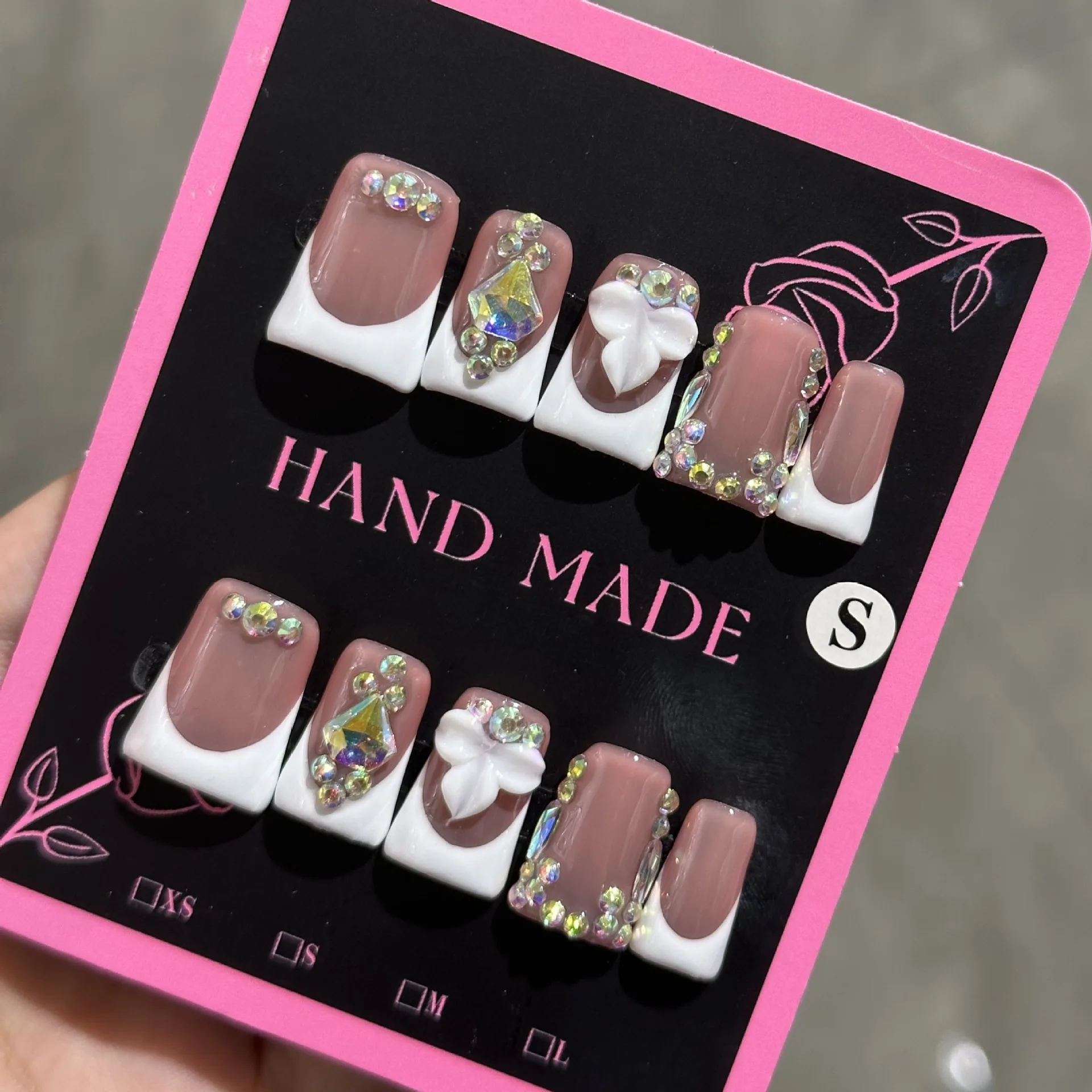 10 قطع من النمط الحلو والفتيات الراقية، منحوتات ثلاثية الأبعاد مرسومة يدويًا، كومة ماسية لامعة مصنوعة يدويًا أظافر فرنسية