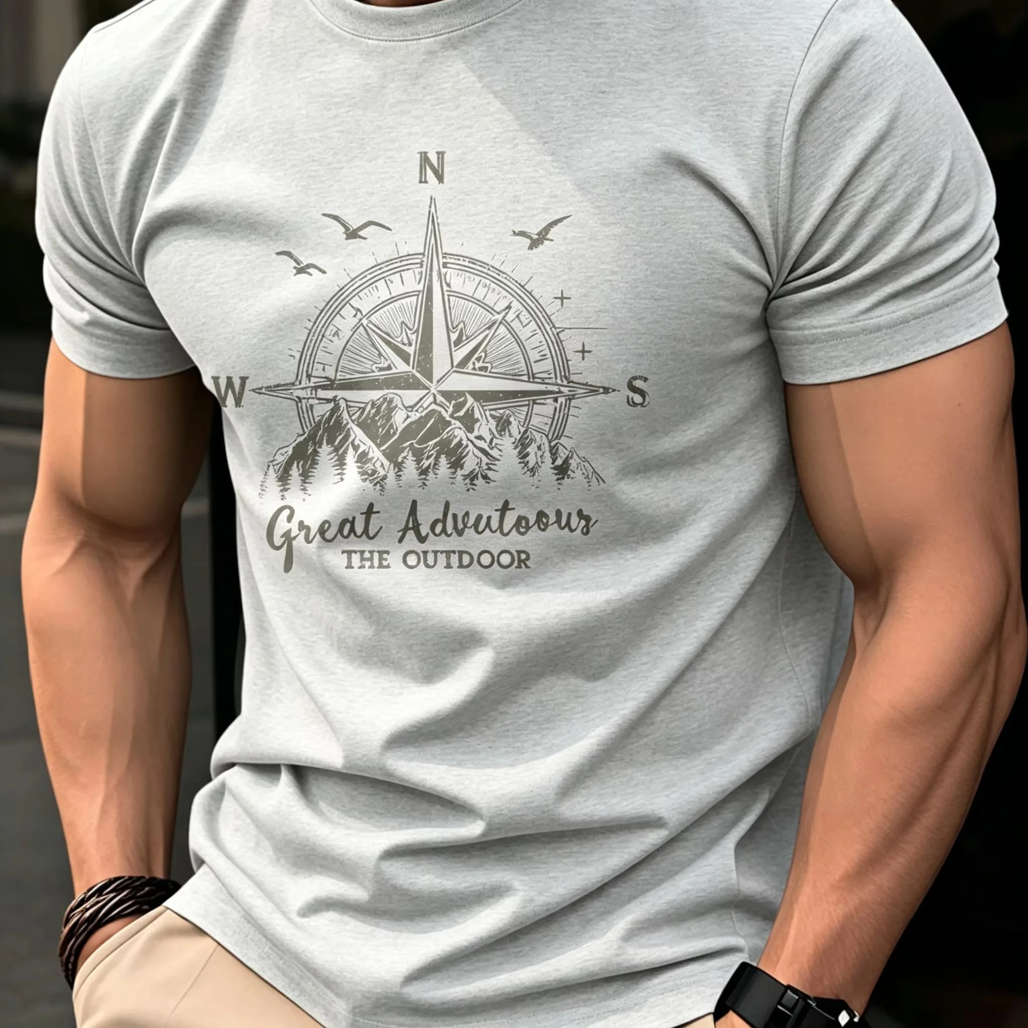 2026 New Men Outdoor Adventure Compass Mountain Print Short Sleeve T-shirt Casual Gray Crew Neck Tee