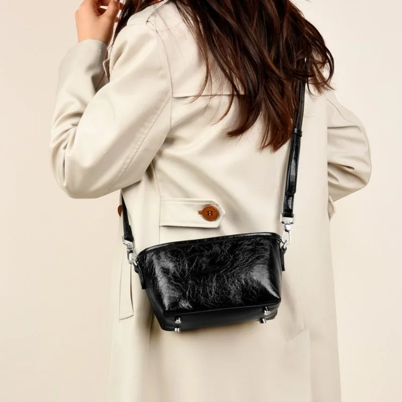 Luxury Designer Popular Classic Leather Diaper Bags For Women Elegant Large Capacity Minimalist Shoulder Bag Stylish Commuter