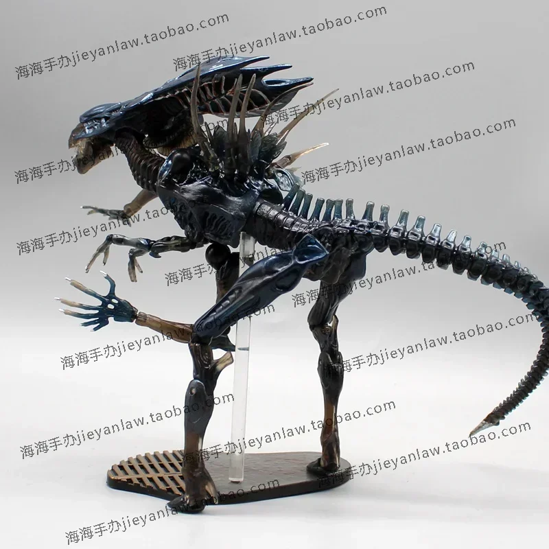 

New product 100% genuineAmazing Yamaguchi Alien Vs Predator Action Figure 16cm PVC Xenomorph Queen Model Toy Gift For Collectors