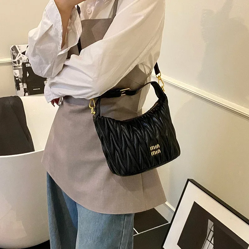 

Stylish Vintage Letter Logo Crossbody Bag Elegant Leather Tote Minimalist Designer Handbag For Casual Commuter Women Purse