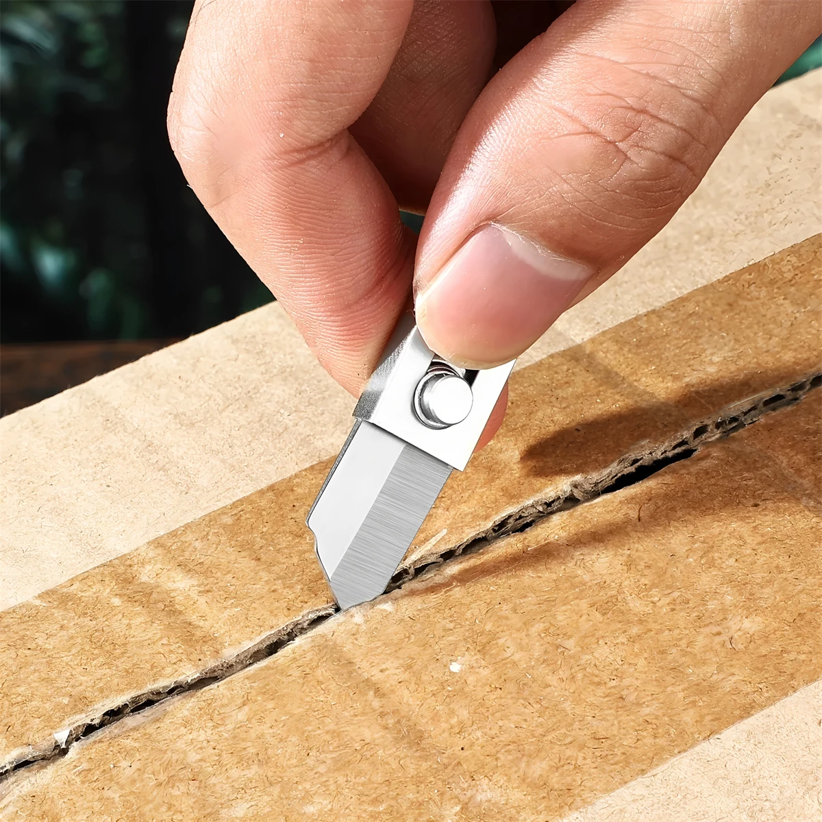 Outdoor Mini Retractable Sliding Blade Utility Knife EDC Pocket Knife Portable Paper Box Outdoor Stuff Camping Tools