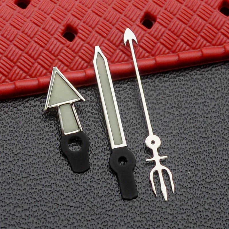 Lancette dell'orologio in argento C3 Puntatore super luminoso verde Parti accessorie di ricambio adatte per movimento giapponese NH35 4R35 4R36 7S