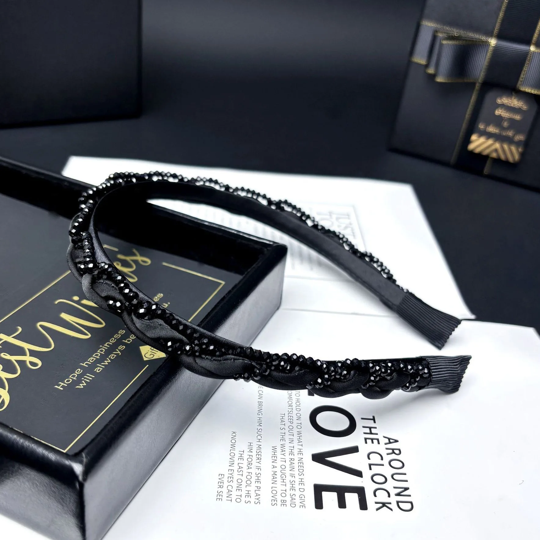 New heavy industry can be as bright as stars, high-end sense, elegant sense, headband temperament, versatile light luxury beaded