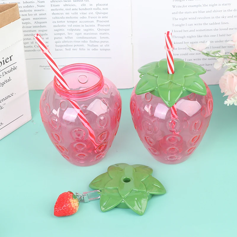 500ml Summer Cute Strawberry Straw Water Bottle Cartoon Food Grade PP Wide Application Milk Coffee Straw Cup Drinkware