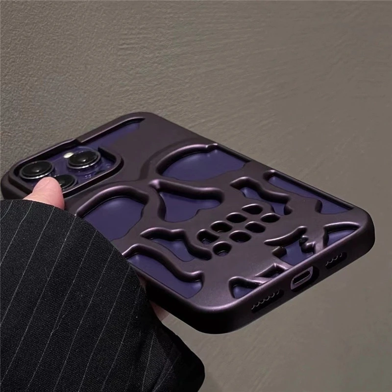 Funda de teléfono con calavera hueca mate galvanizada para iPhone 17 16 15 14 13 12 11 Pro Max 17air cubierta suave