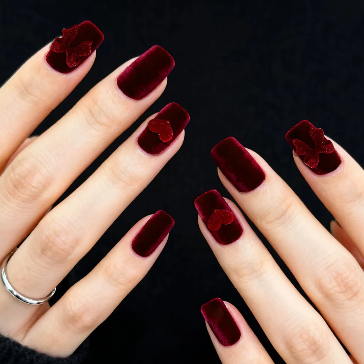 

24pcs Short Square Press on Nails Tips Wearable Bow Love Decor False Nails Art Finished Wine Red Fake Nail Sets Ballet Manicure