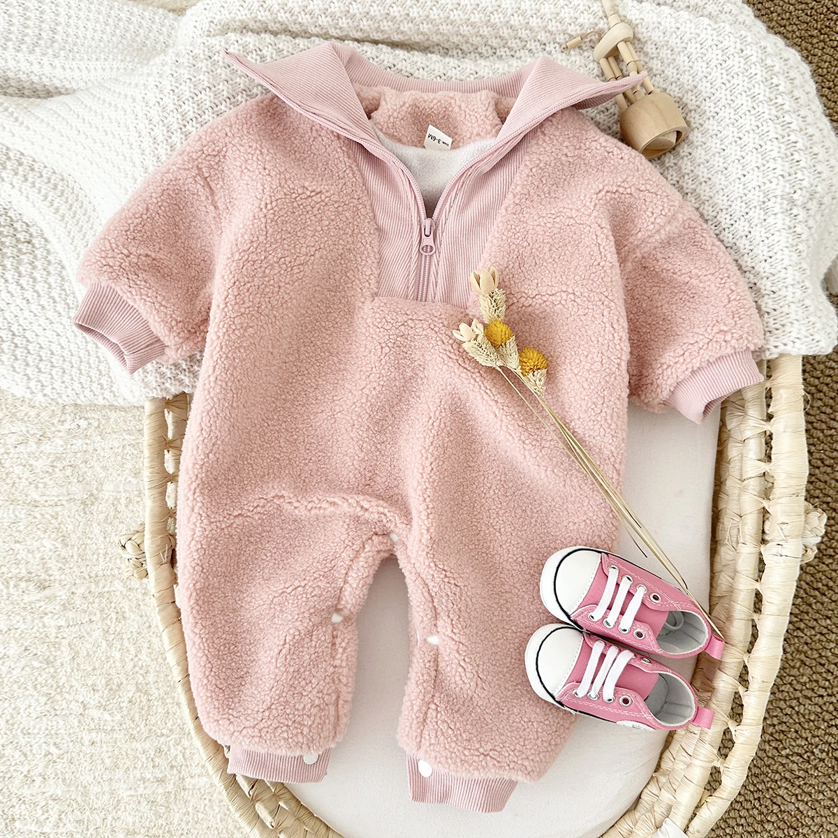 New Winter Boys Girls Baby Clothes Toddler Romper Long Sleeves Solid Color Lamb Wool Jumpsuit Half Zipper Lapel 0-18M Newborn