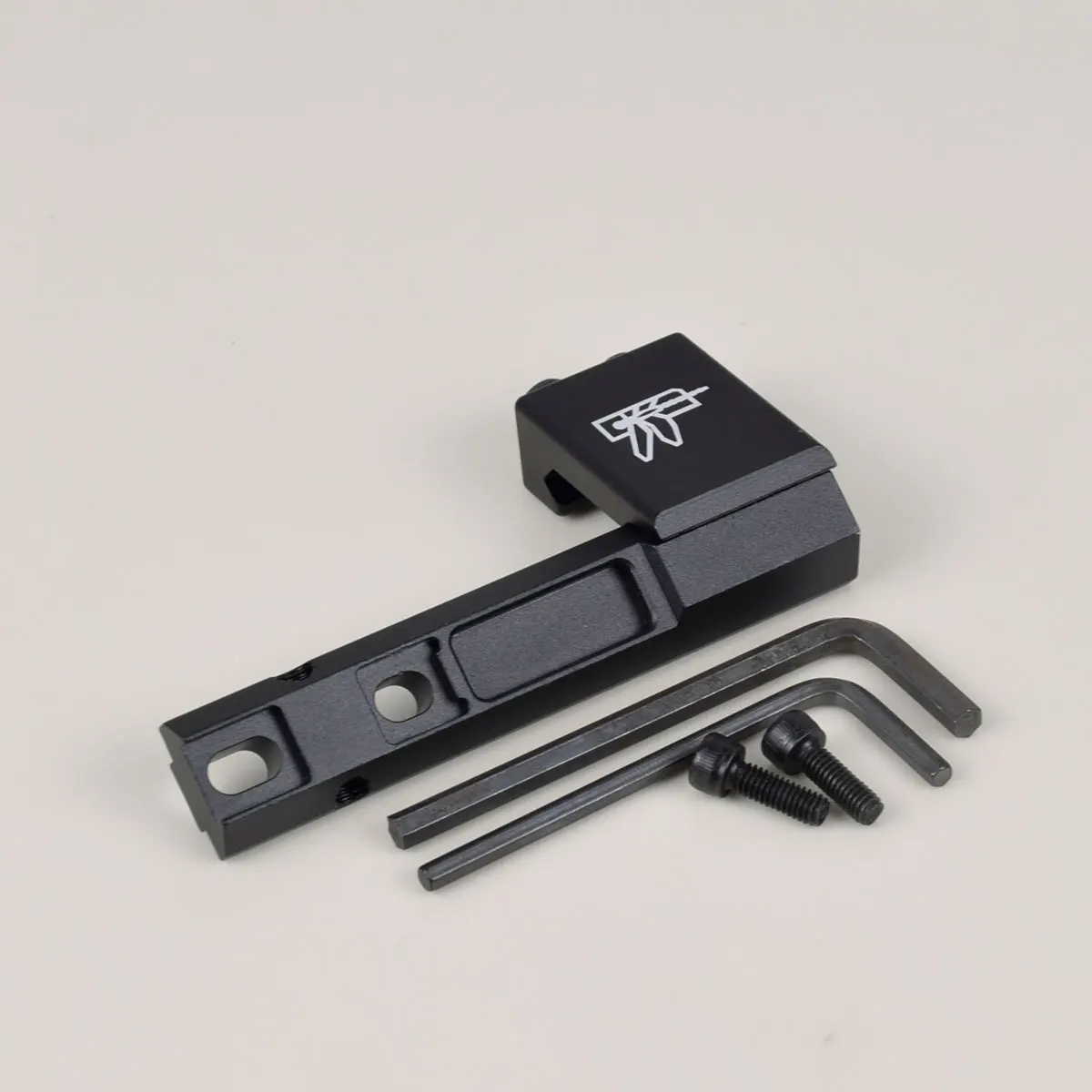 Night Hunting Light Offset Mount for Surefire M300 M600 M300V Tactical Scout Weapon Flashlight on 20mm Picatinny Rail