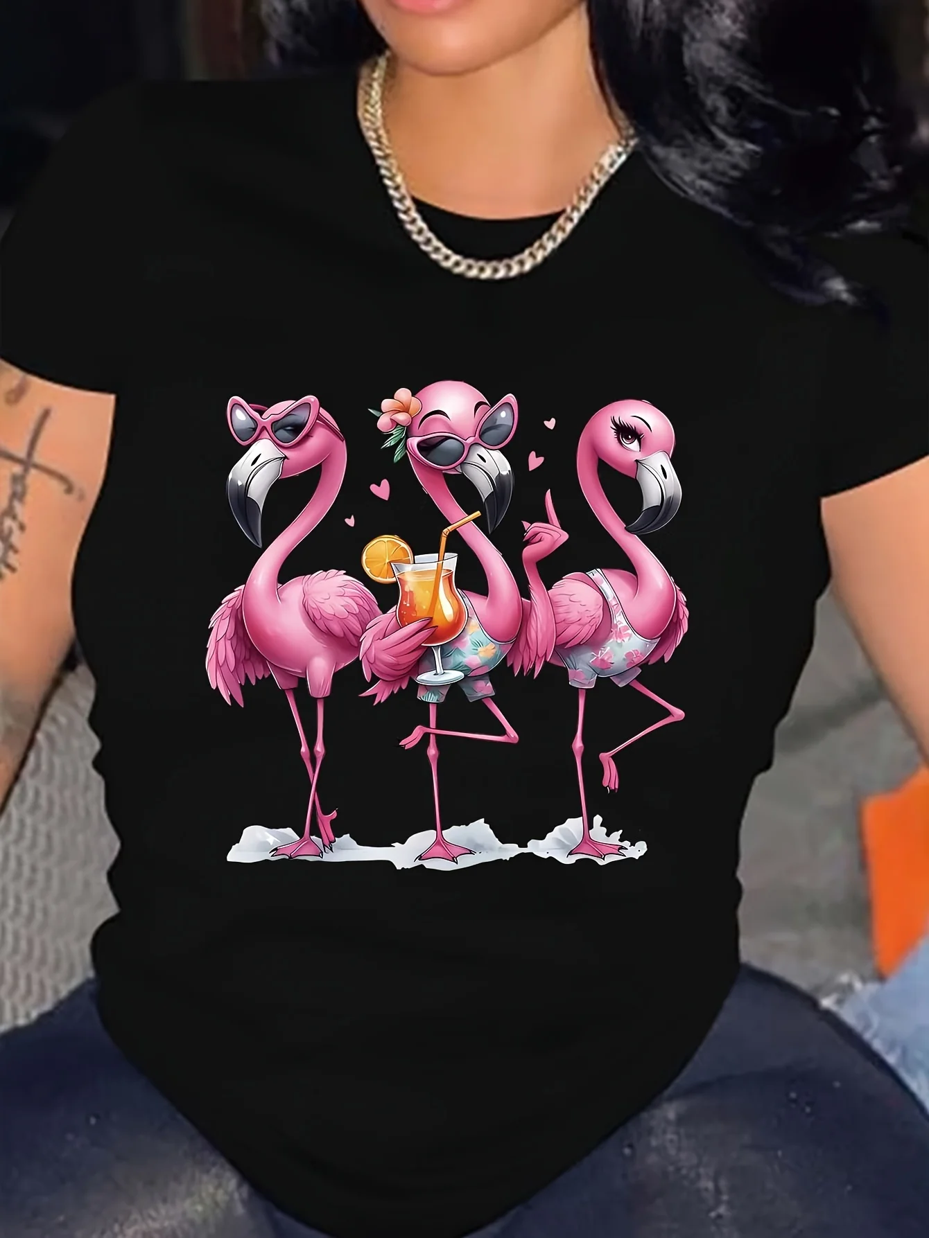 تي شيرت نسائي برقبة دائرية مطبوع عليه طائر الفلامنغو - طيور النحام الوردي النابض بالحياة مع نظارات عصرية مكعبات الثلج Harajuku بأكمام قصيرة كاجوال