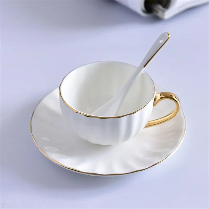 Phnom Penh Bone China Coffee Cup Saucer Spoon Set 200ml White Porcelain Coffee Cup Tea Set Cafe Espresso Cup Party Drinkware