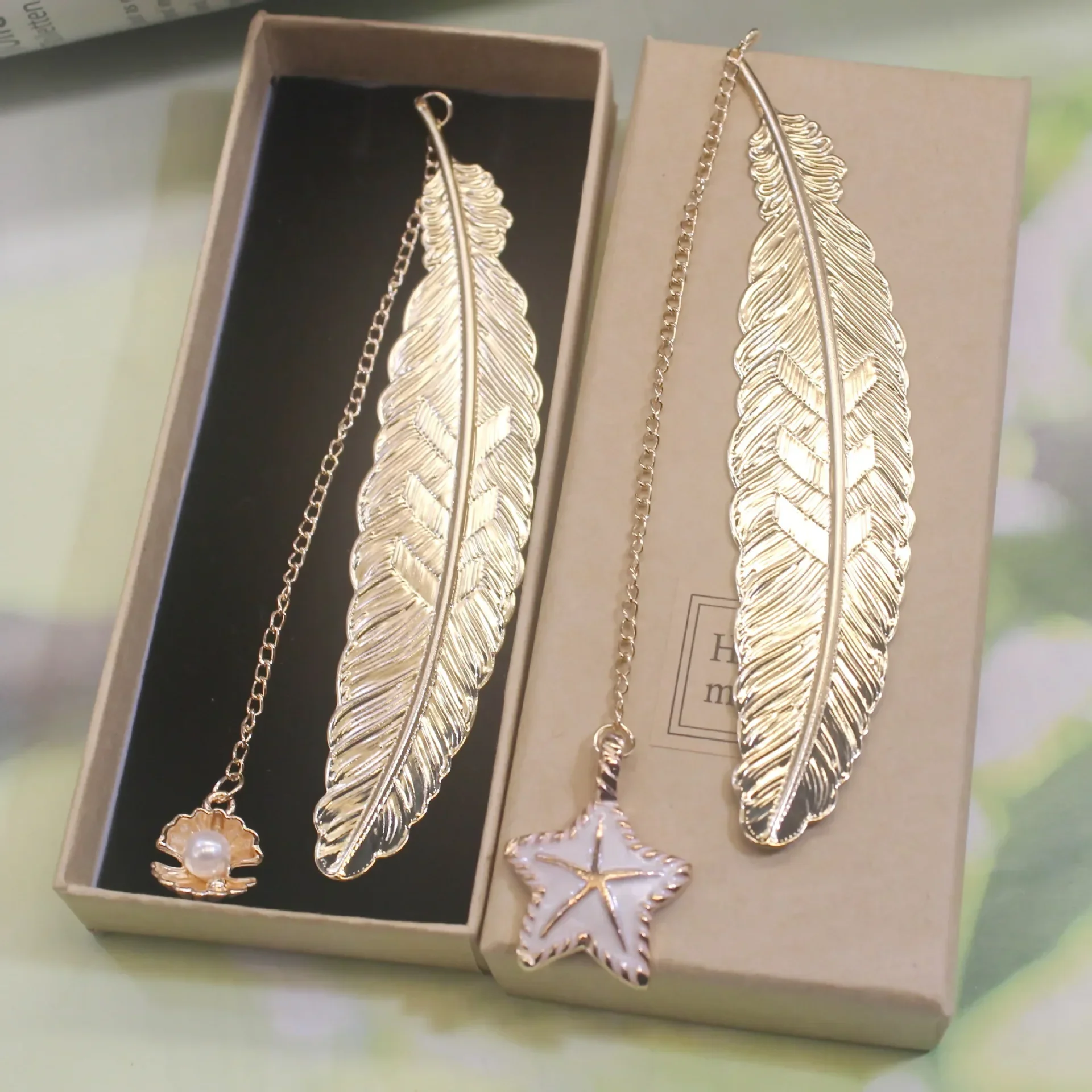 Lovely Feather Kawaill Kawaii Book Reading Item Gift Supply for Children'Kids Student Teacher Stationery Metal Bookmarks