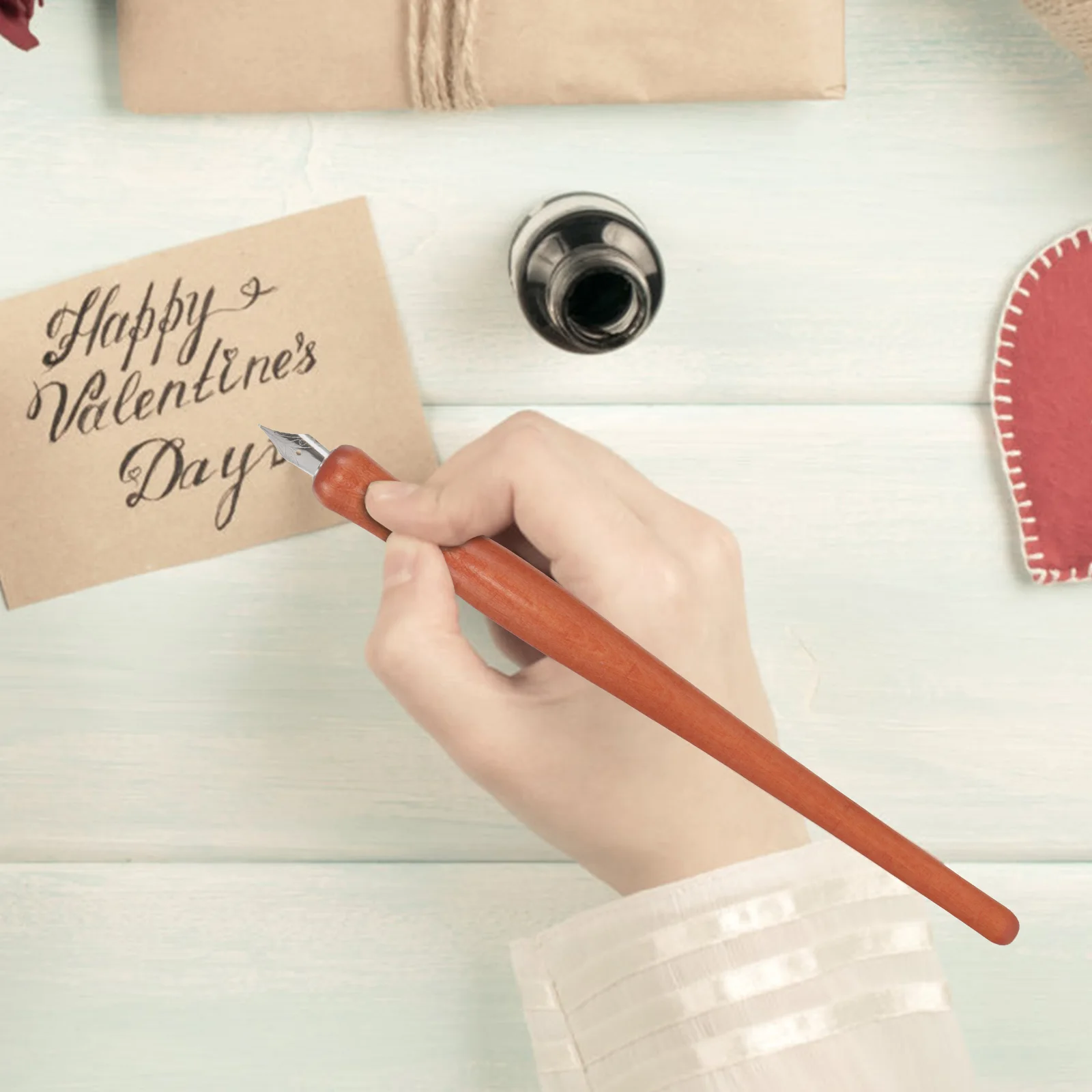 

4Pcs Wooden Calligraphy Penholder with Smooth Finish Ideal for Drawing Writing and Art Projects Dip Pen Present for Gift